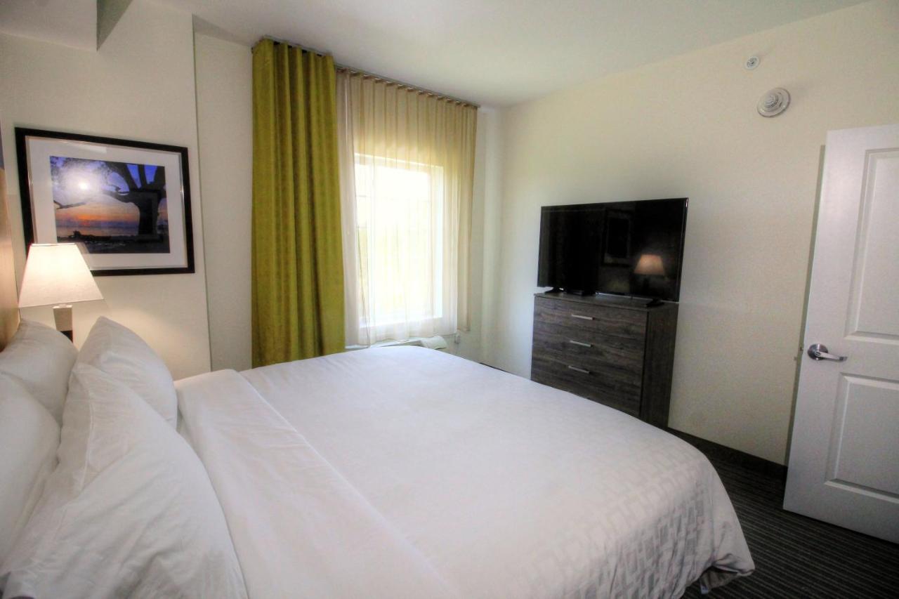 Candlewood - East By Ihg Hotel